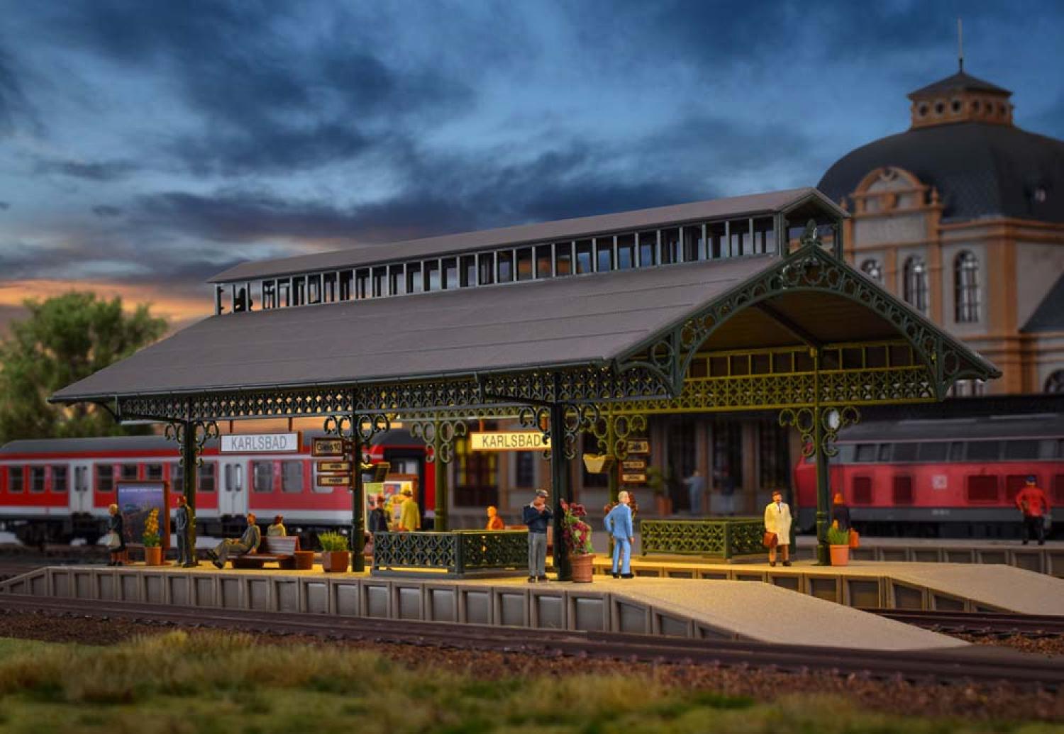 Vollmer 43545 H0 Bahnsteighalle mit LED
