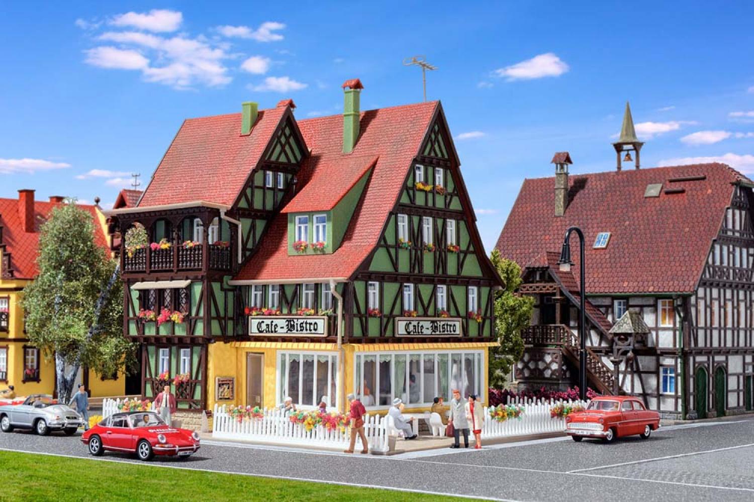 Vollmer 43695 H0 Café-Bistro mit Inneneinri