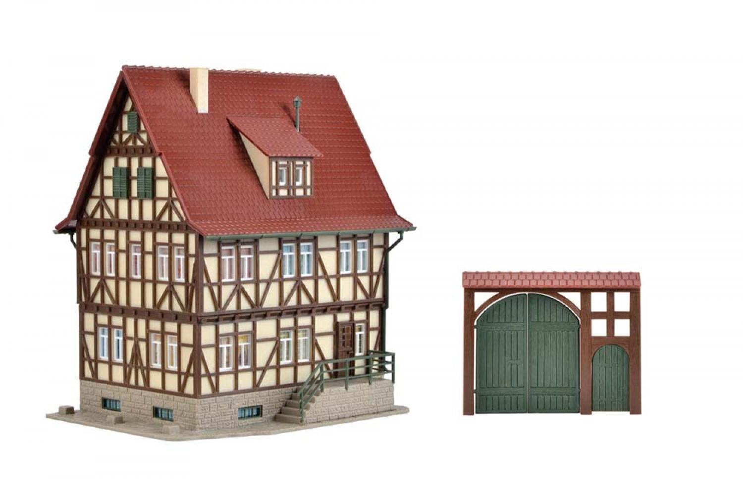 Vollmer 43730 H0 Bauernhaus mit Hoftor