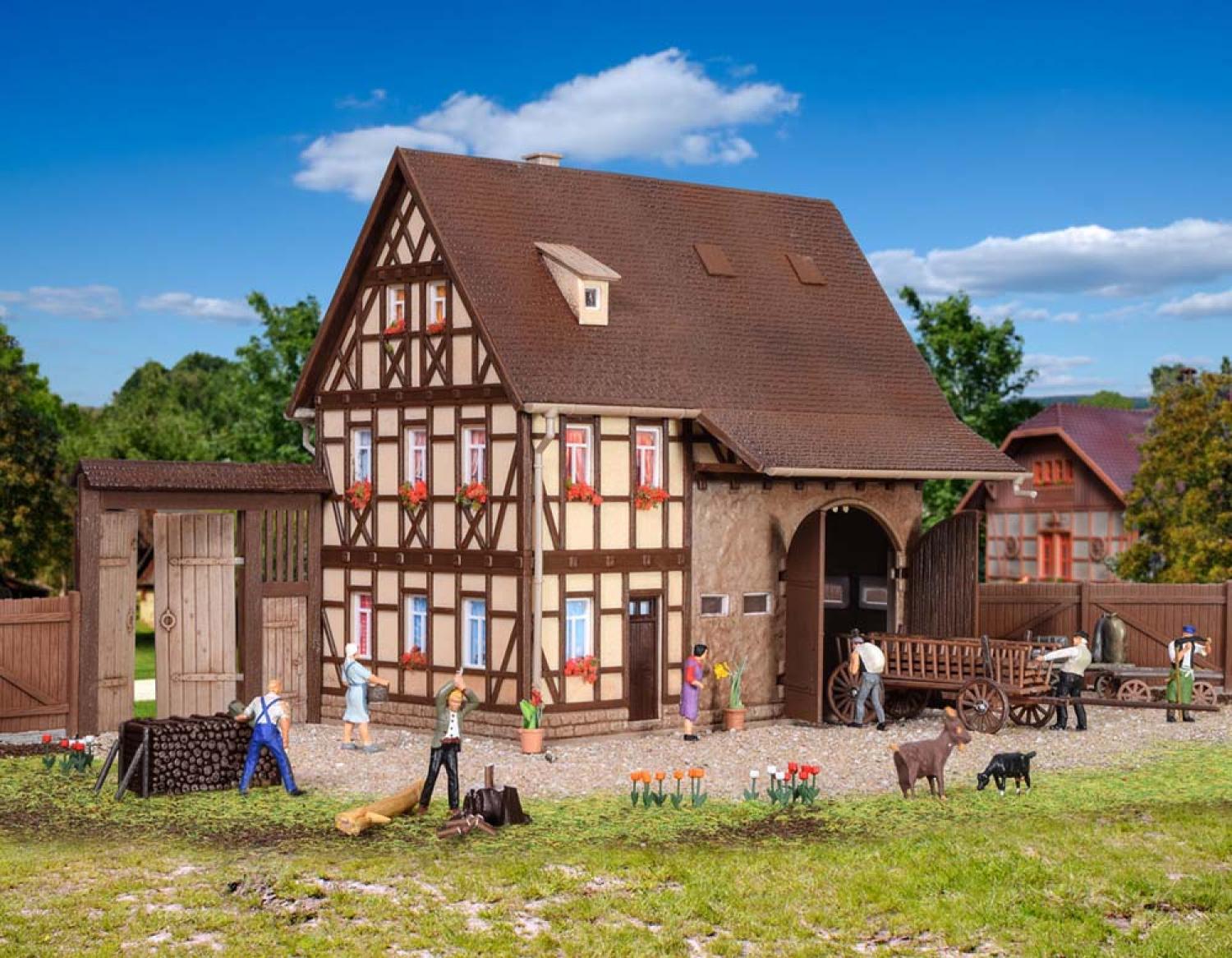 Vollmer 43731 H0 Bauernhaus mit Scheune