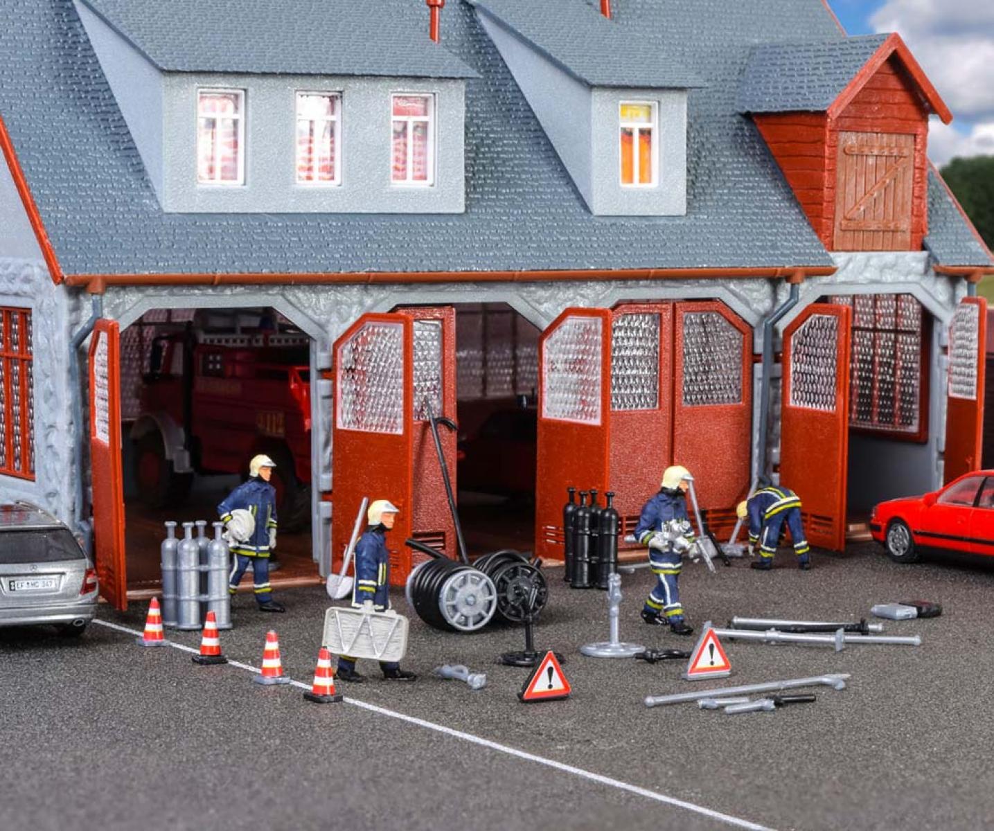 Vollmer 45746 H0 Deko-Set Feuerwehr