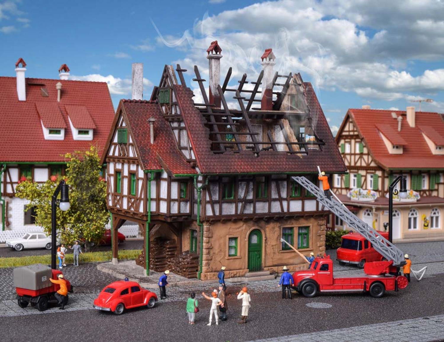 Vollmer 47738 N Brennendes Haus